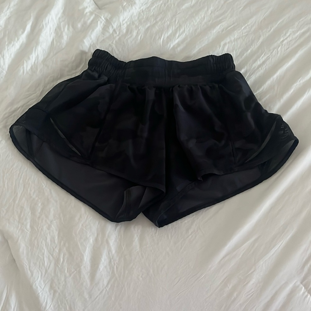 Lululemonn size 2 camouflage hotty hot shorts